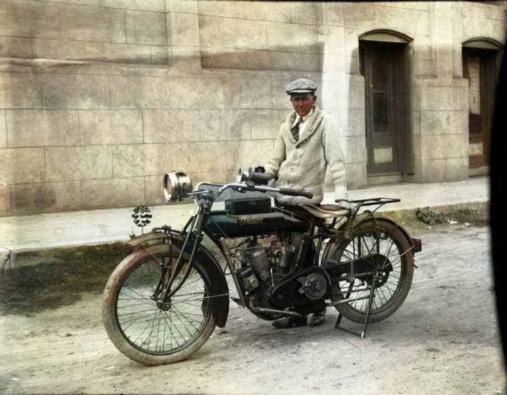 Indian Powerplus 1916 (The restored photo and the original)