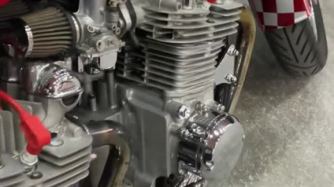 Have you ever seen an 8 cylinder, 2,100cc KZ?!