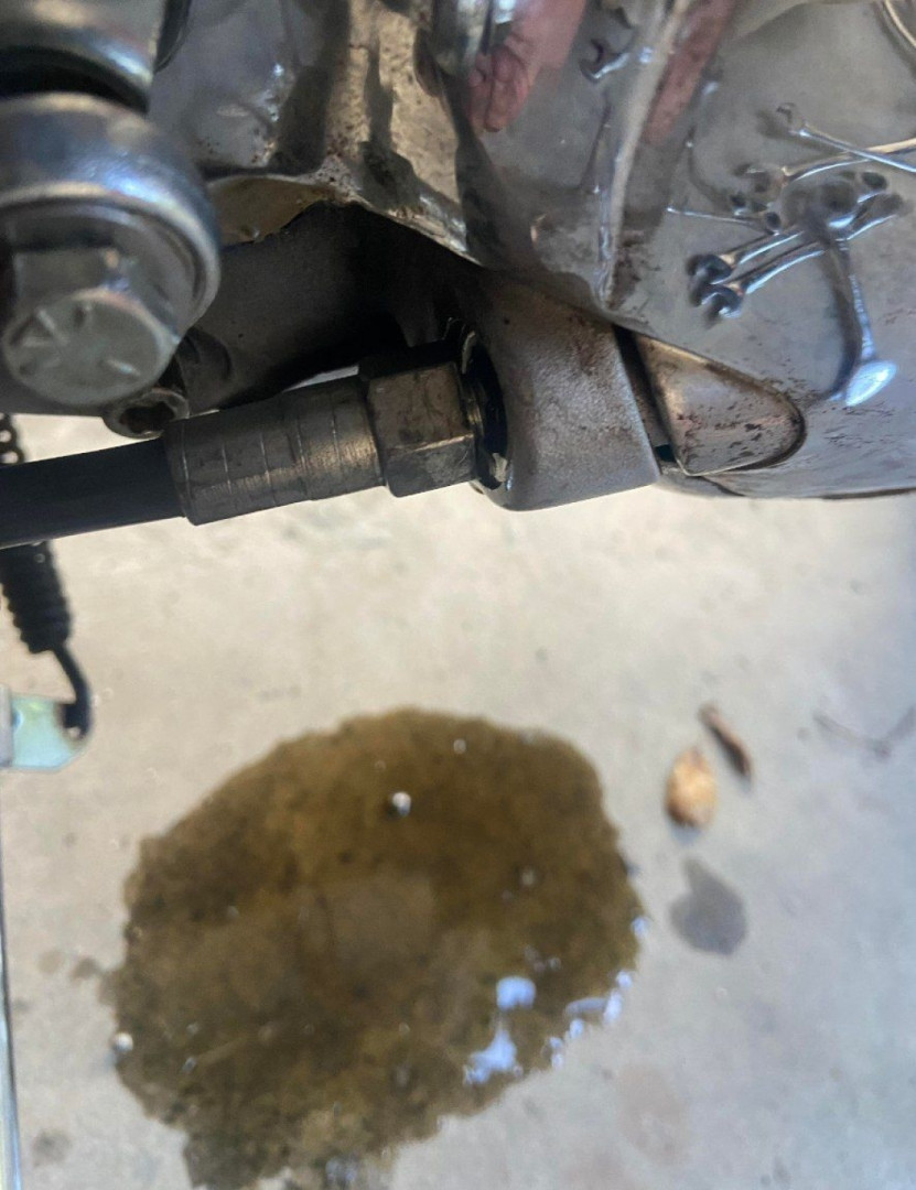 Sportster 883 clutch cable leaking
