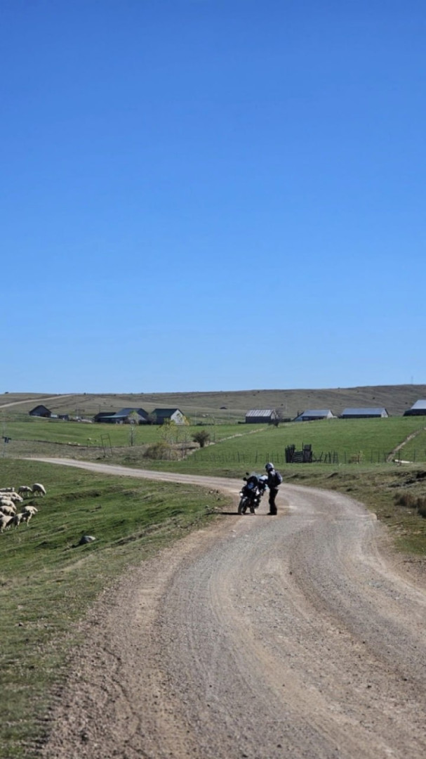 Cave plateau, Srbija