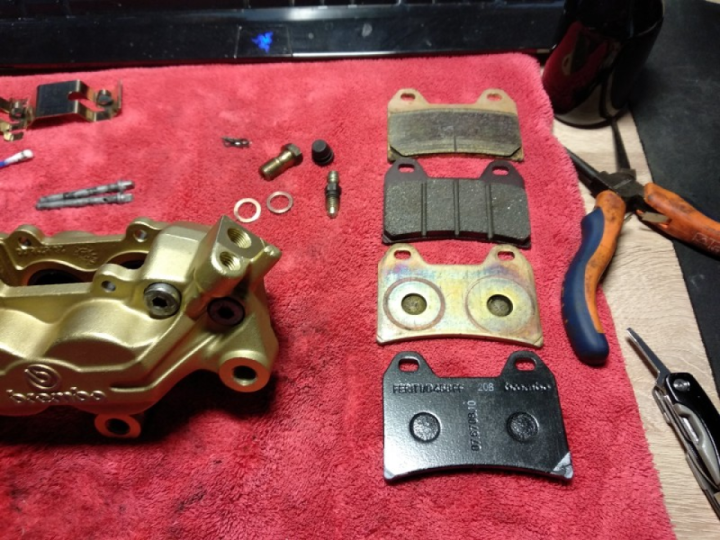 Part 2 - Service and replacement of pads on Brembo Gold P4.30/34 65mm calipers
