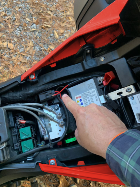 What's this wire to? Everything seems to be working fine.