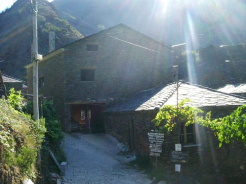 2006.08 Aldeia da Pena, S. Pedro for Sul, Portugal