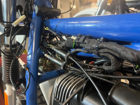 Does anyone know the part number for the hazard/alarm relay which was optional for the R80GS Basic?