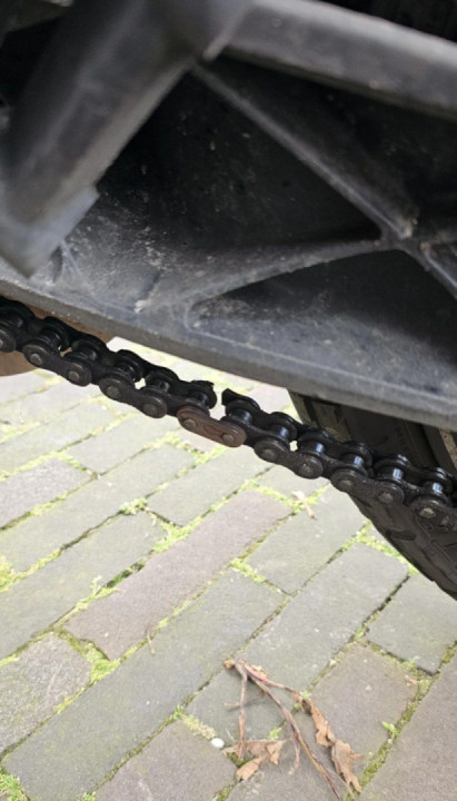 Мotorcycle chain accident