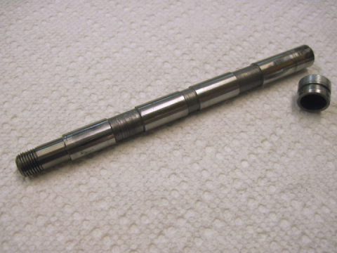 Rocker Spindle Oil Grooves