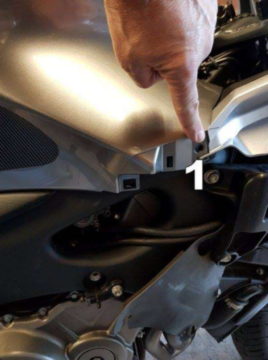 Apologies to all those people who know how to do this job already