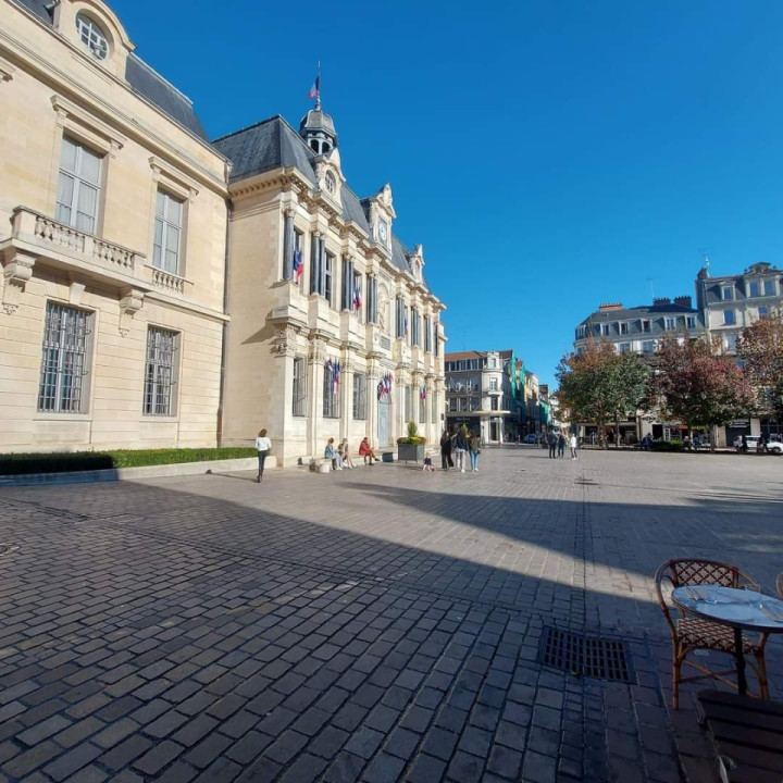 Before that, a quick stop in Troyes, just to have a coffee after the drive from Paris.