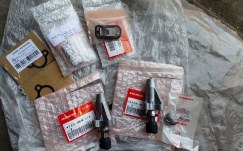 Replacing the timing chain tensioner