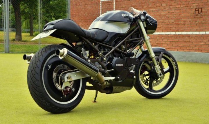 Ducati for Kate, or a review of the Bete Noire custom from FD. Part 2