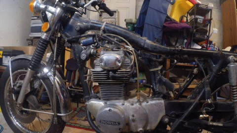 Hello everyone! i continue to build my Honda CB350G - 02