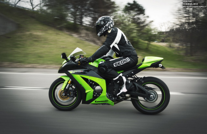 A Date with the Green Goblin - 2013 Kawasaki Ninja ZX10R