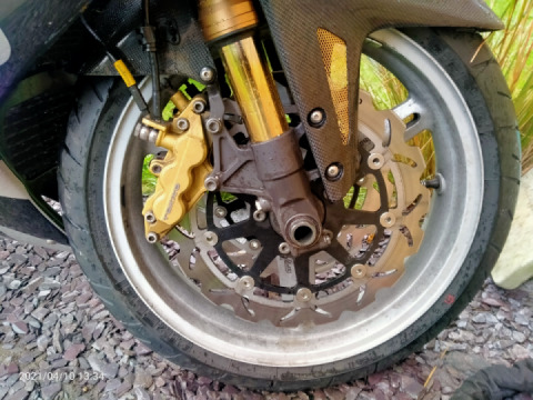 Discs and pads done ?