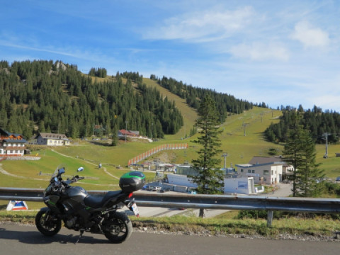 Favorite round through the Wild Alps on high-car!