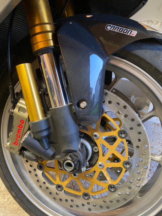 Carbon 2 race mudguard to finish off the front :)