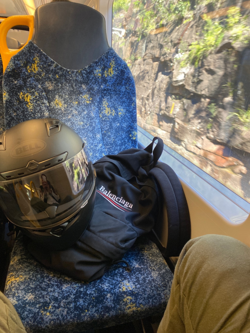 Relaxing train ride to Wollongong