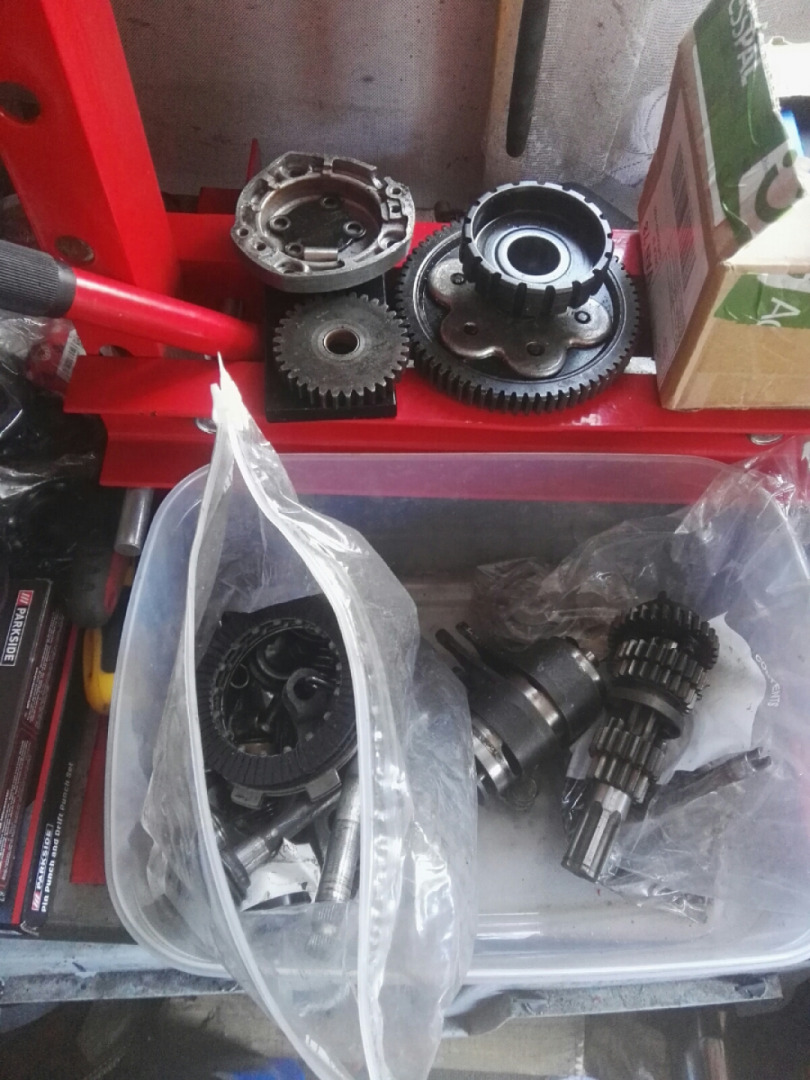 Cleaning Engine internals