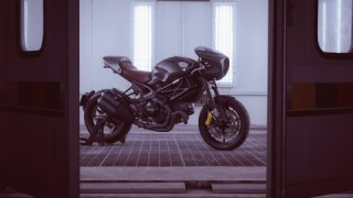 Ducati Monster 1100 - 