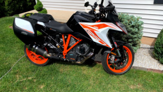 KTM 1290 Super Duke GT