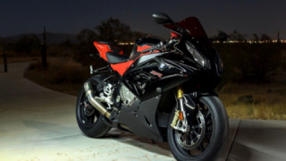 BMW S 1000 RR - if you ain’t first, you’re last