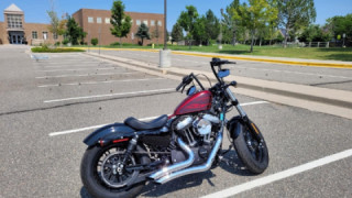 Harley-Davidson Sportster 48 - Scarlett