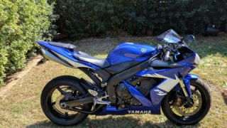 Yamaha YZF R1