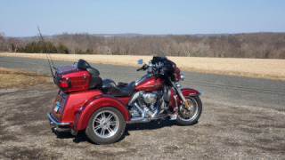 Harley-Davidson Tri Glide Ultra Classic - Big Red