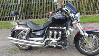 Triumph Rocket III Classic - Raketka