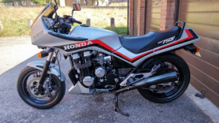 Honda CBX 750F - Silver