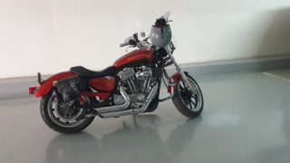 Harley-Davidson Sportster 883 - Red