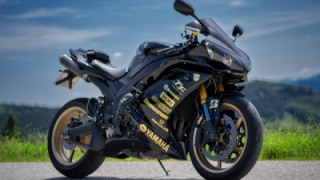 Yamaha YZF R1