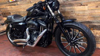 Harley-Davidson Sportster 883 - Iron
