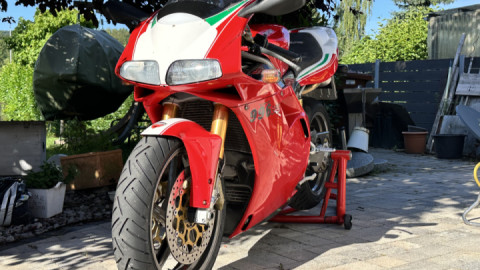 Ducati 996 - Bella owned by thst