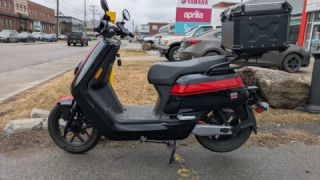 NIU NQi GTS - Red Lightning