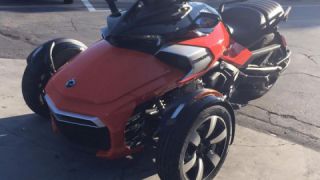 Bombardier Can-Am Spyder RT - cam am