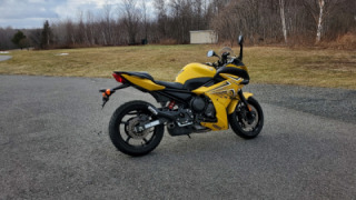 Yamaha FZ6R