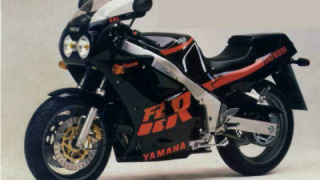 Yamaha FZR 1000 - Black star