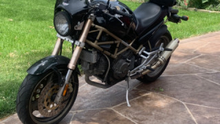 Ducati Monster 900