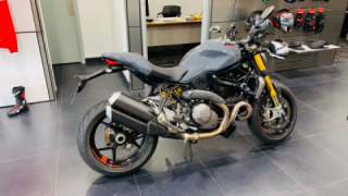 Ducati Monster 1200 - Monster 1200S