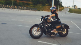 Harley-Davidson Sportster 883 - Roni