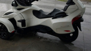 Bombardier Can-Am Spyder RT - Ghost