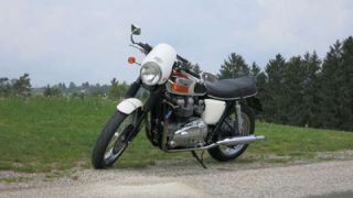 Triumph Bonneville T100