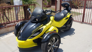 Bombardier Can-Am Spyder RT - Bumblebee