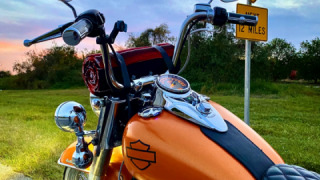 Harley-Davidson Heritage Classic - La Naranja Mecánica