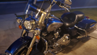 Harley-Davidson CVO Road King - Bluebelle