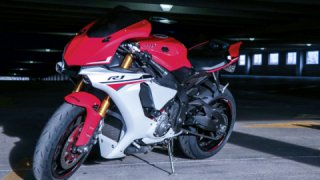 Yamaha YZF R1