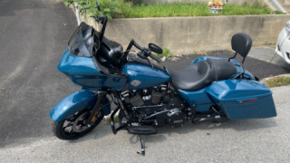 Harley-Davidson Road Glide - Peacock