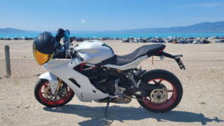 Ducati Supersport - White Honor