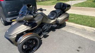 Bombardier Can-Am Spyder RT - Titanium Ghost