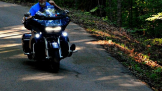 Harley-Davidson Road Glide - blue